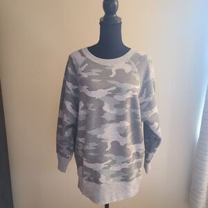 Aerie Oversized Camouflage Crewneck Swearshirt Size XS